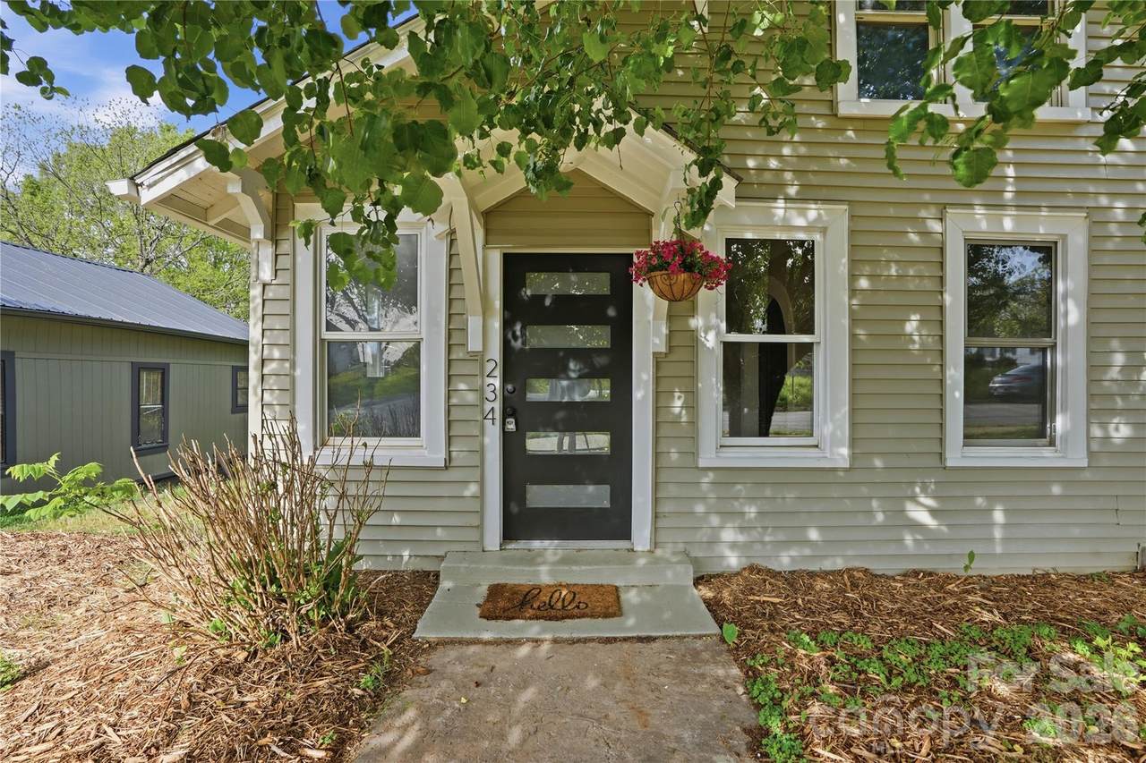 234 Ervin Avenue - Photo 1