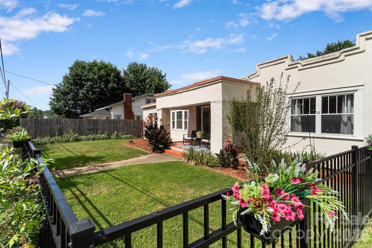 63 Washington Avenue - Photo 1