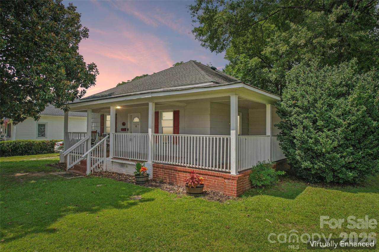 706 Main Street - Photo 1