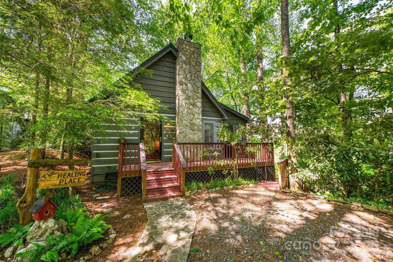 348 Laurelwood Lane - Photo 1