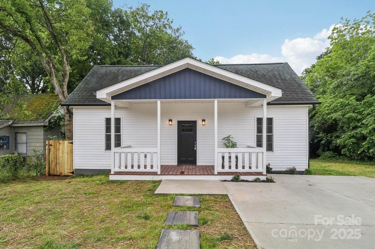 211 Brooklyn Avenue - Photo 1