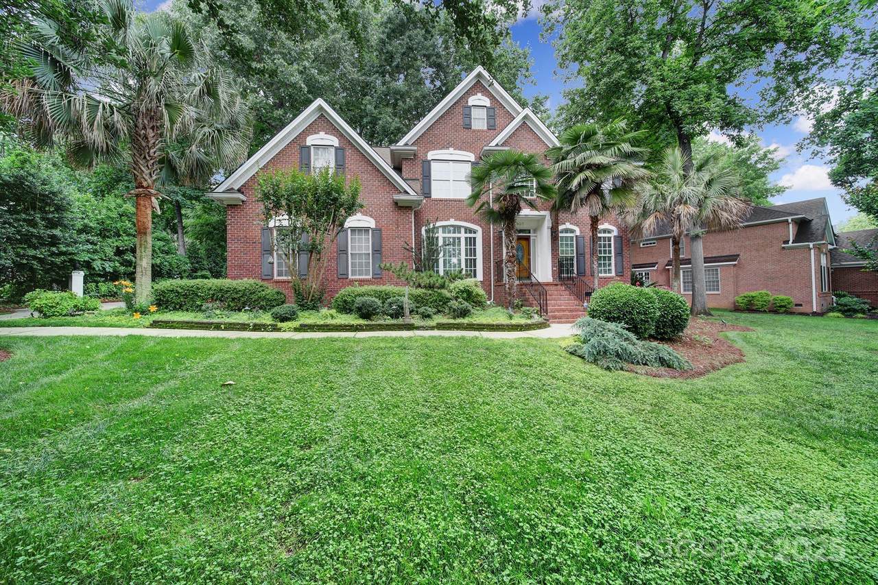 907 Thorn Ridge Lane - Photo 1