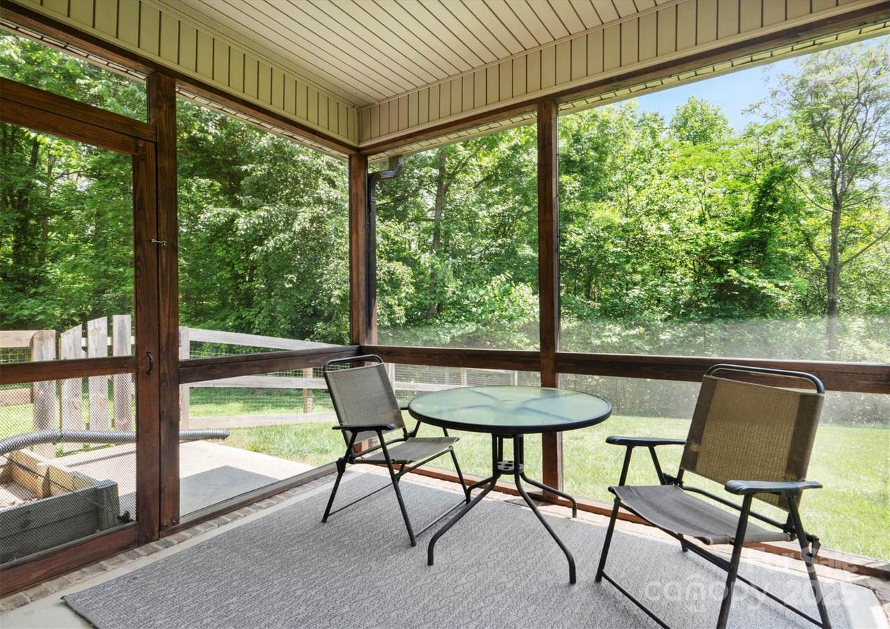 10340 Williams Road - Photo 1