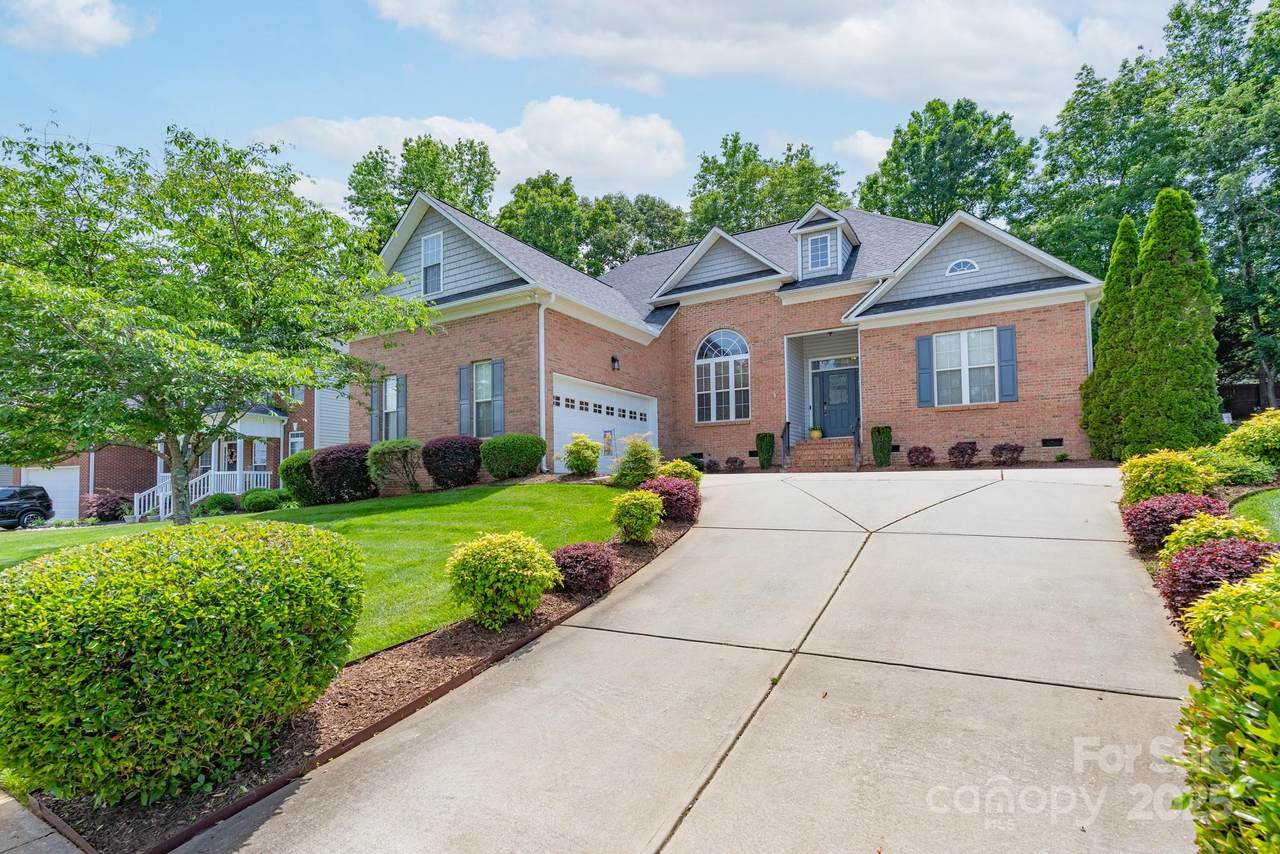 1643 Essex Hall Drive - Photo 1