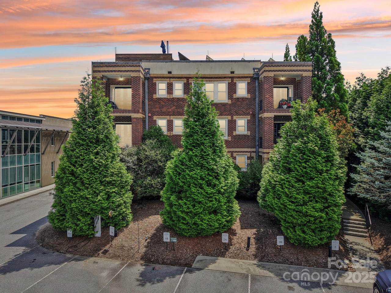 203 6th Avenue - Photo 1