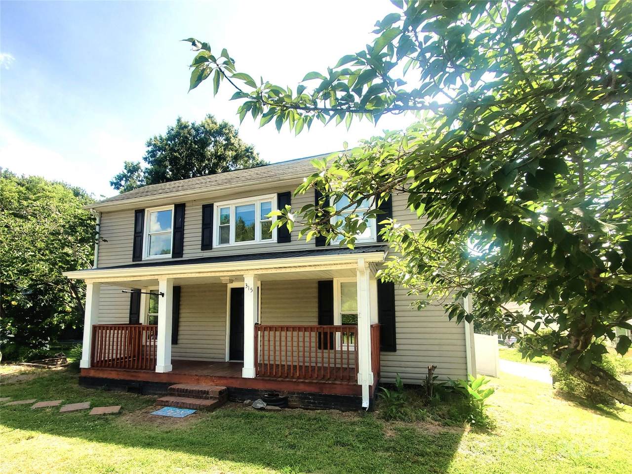 315 Second Street - Photo 1