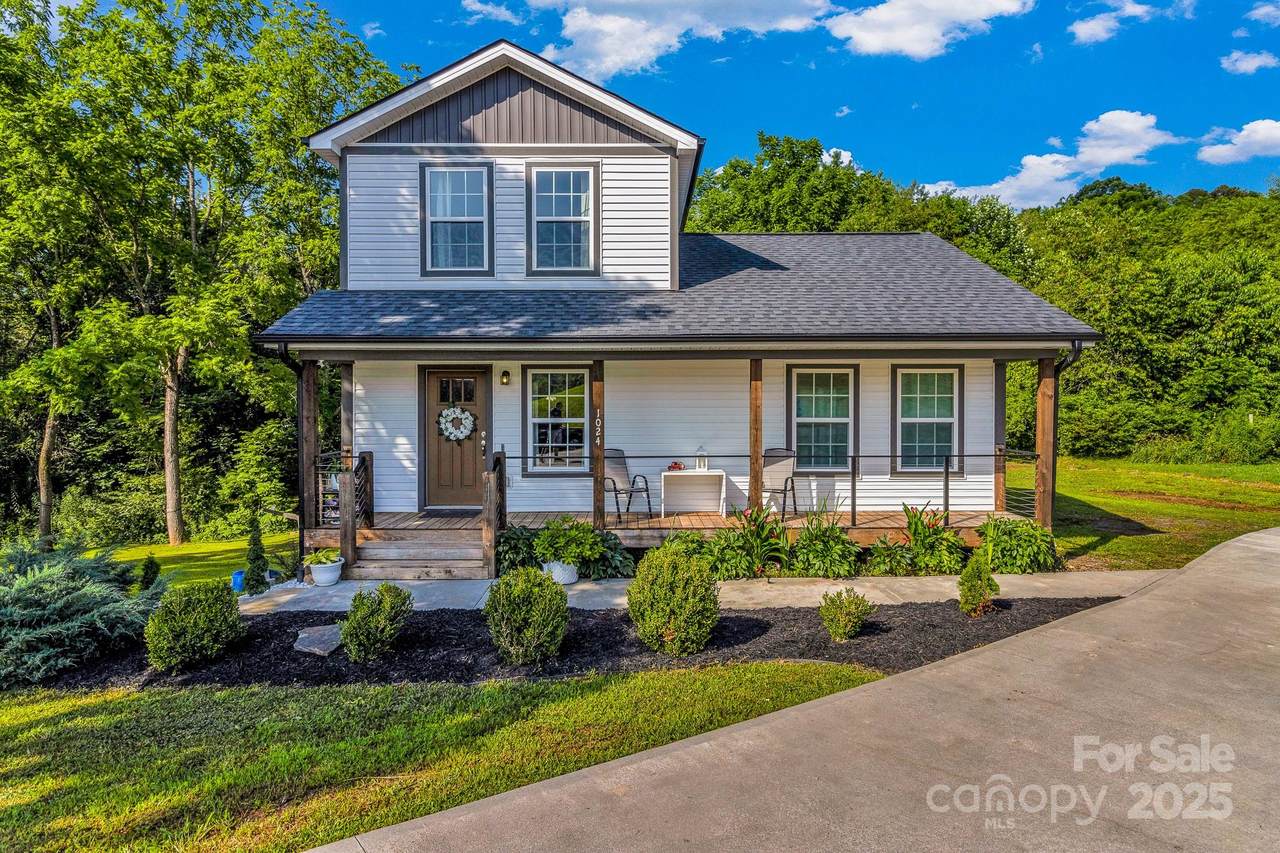 1024 Bear Creek Road - Photo 1