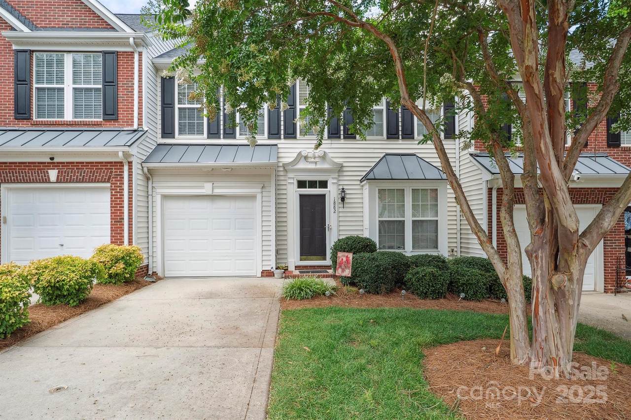 1882 Lookout Lane - Photo 1