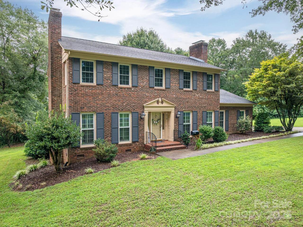 930 Elizabeth Road - Photo 1