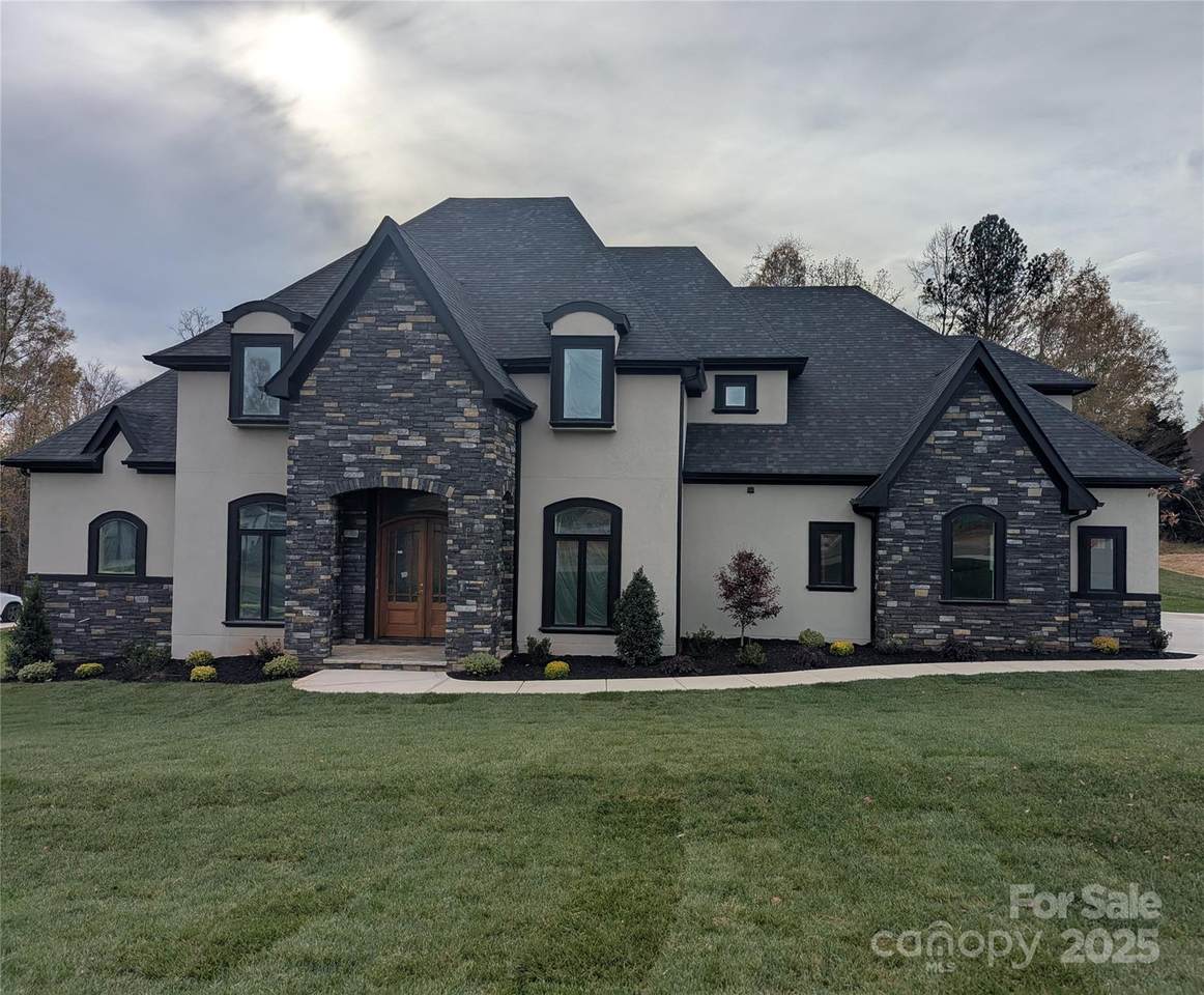 110 Hunts Landing Drive - Photo 1