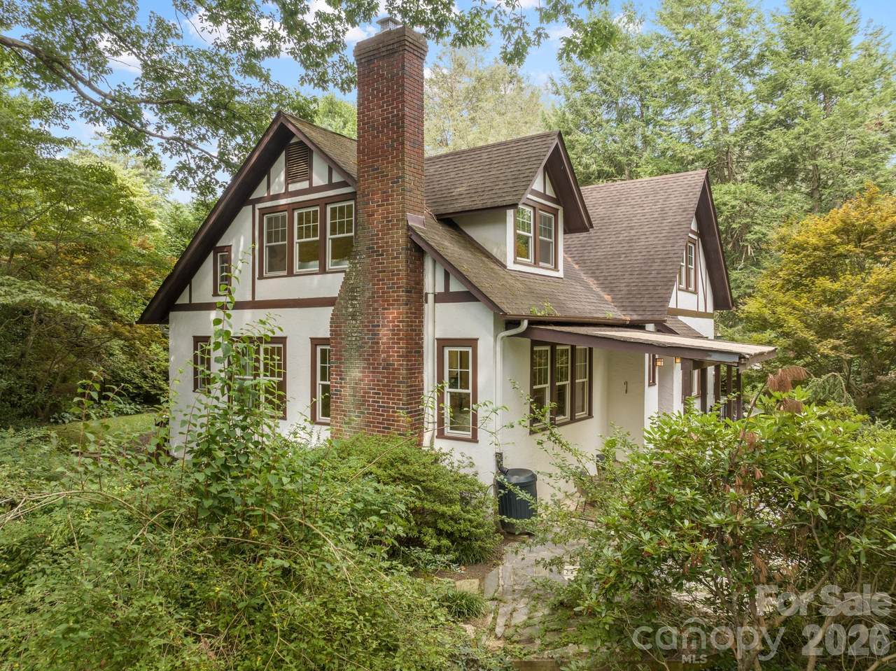 108 Lakewood Drive - Photo 1
