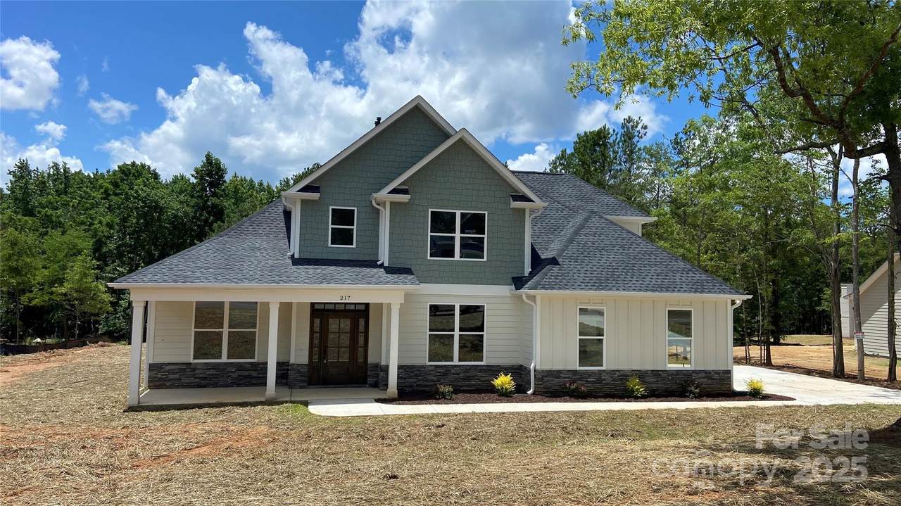217 Heartland Drive - Photo 1