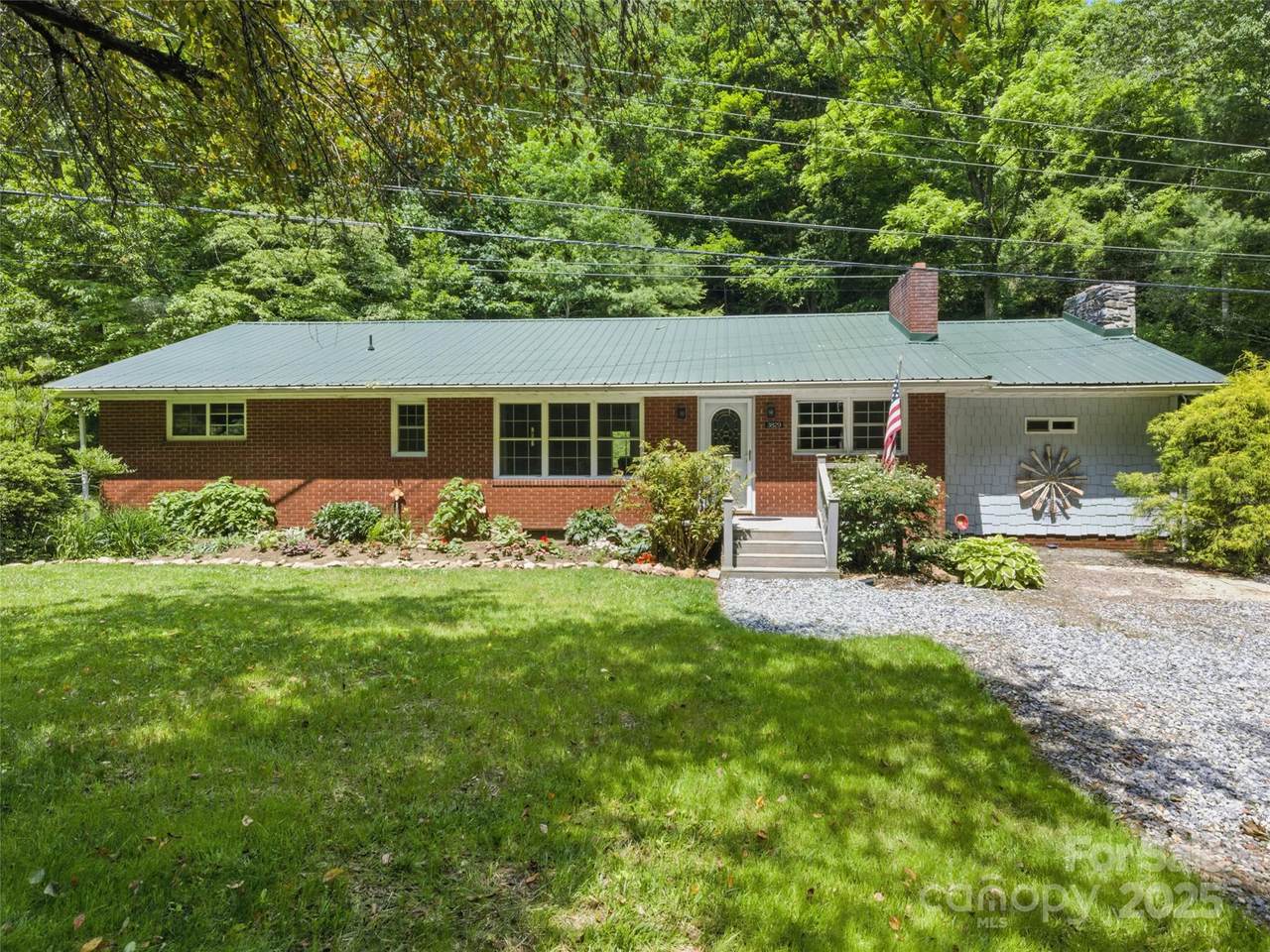 3829 Coxes Creek Road - Photo 1