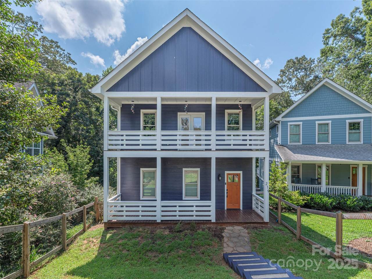 219 Courtland Place - Photo 1