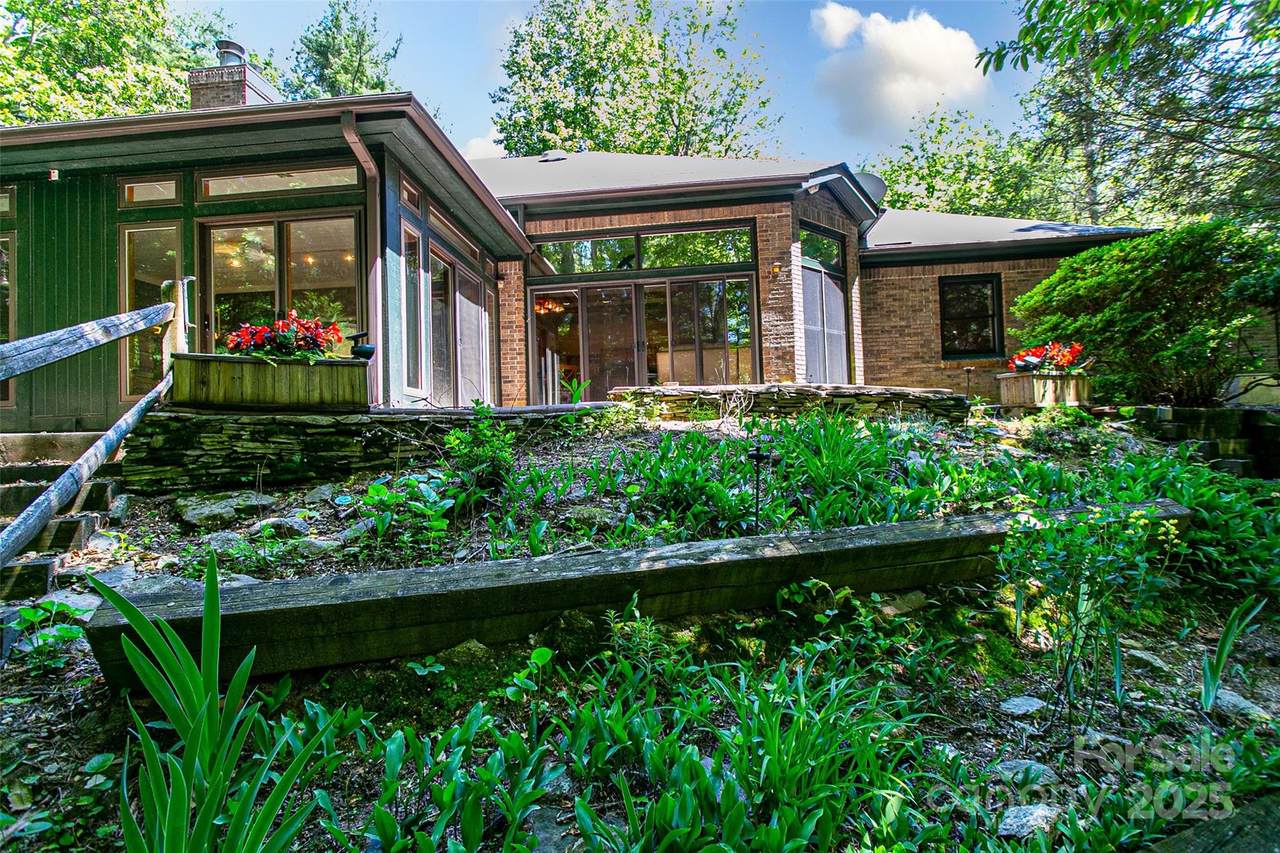 200 Maple Hill Drive - Photo 1