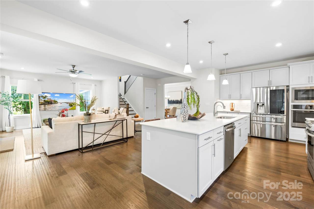 10901 Greenvale Drive - Photo 1