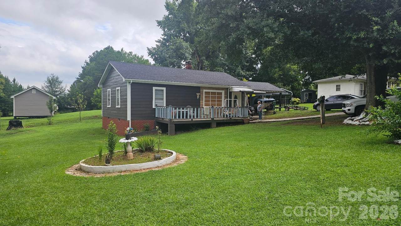 453 Parker Circle - Photo 1