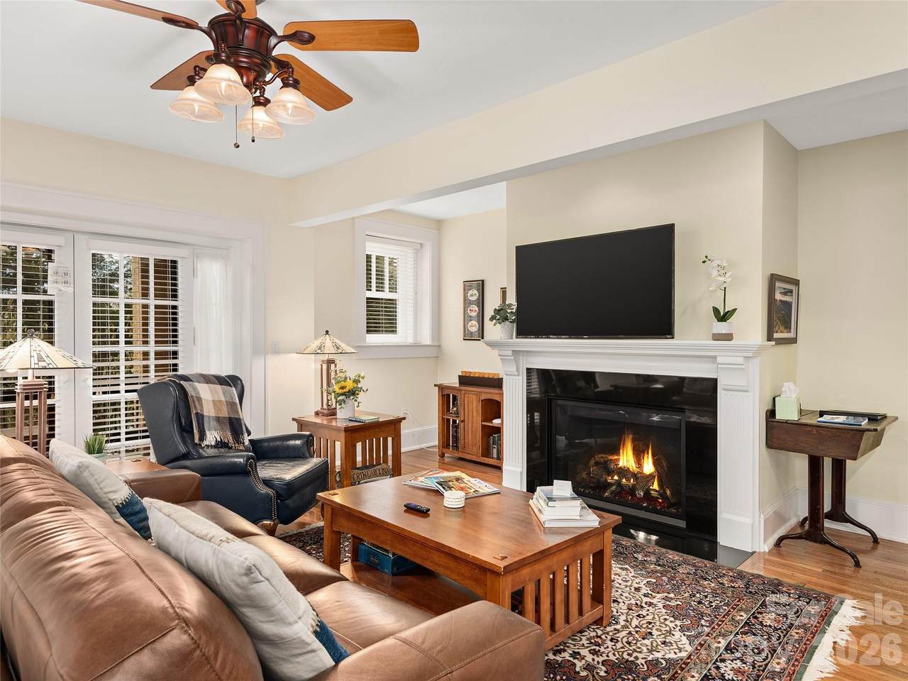 203 6th Avenue - Photo 1