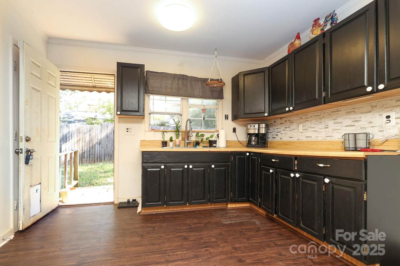 1324 Mason Street - Photo 1