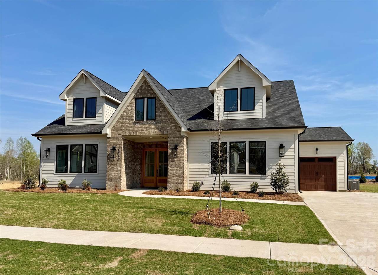 1016 Courtney Lane - Photo 1