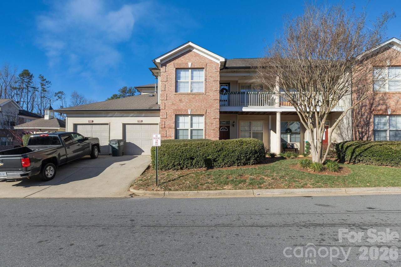 7325 Michaels Landing Drive - Photo 1