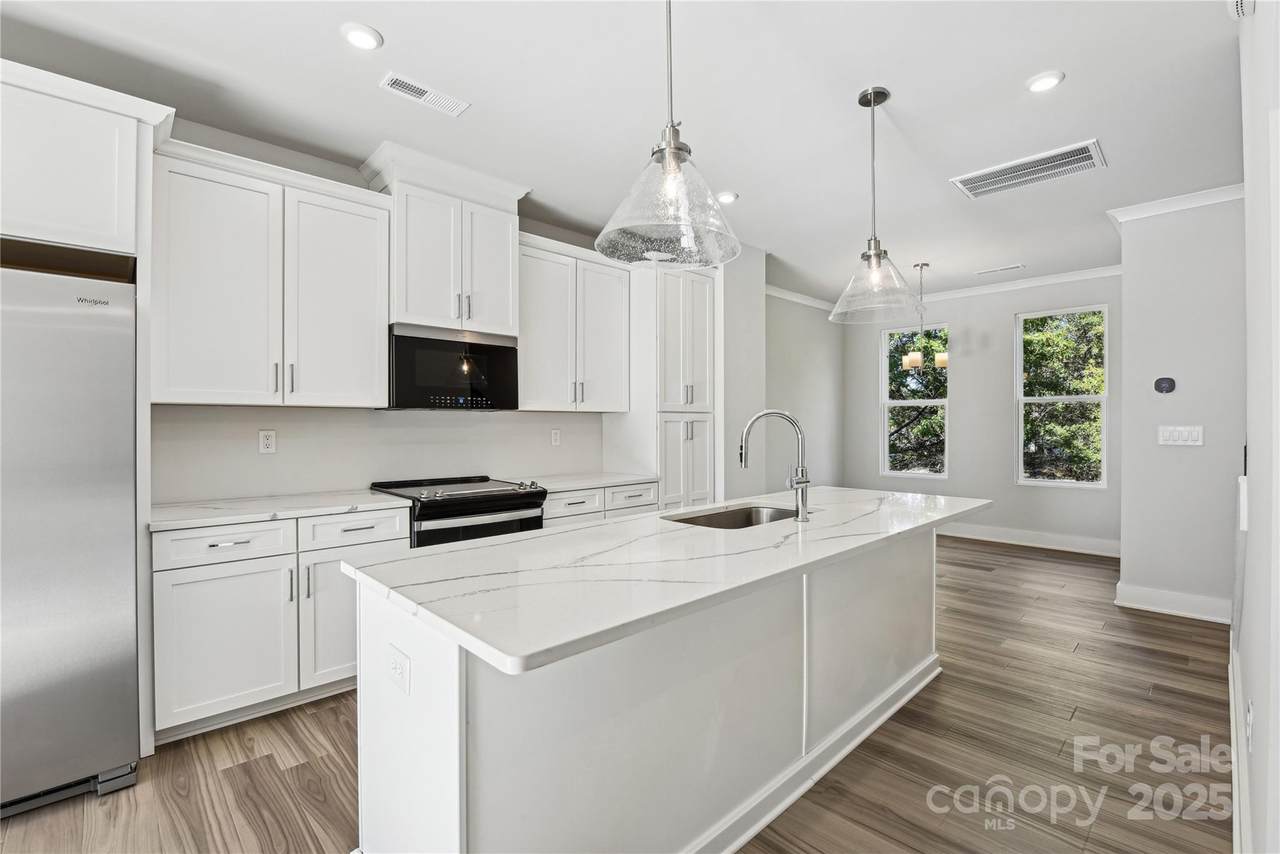 1428 Hamilton Street - Photo 1