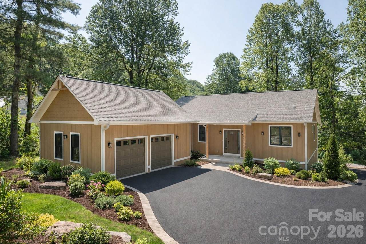 654 Hollybrook Drive - Photo 1