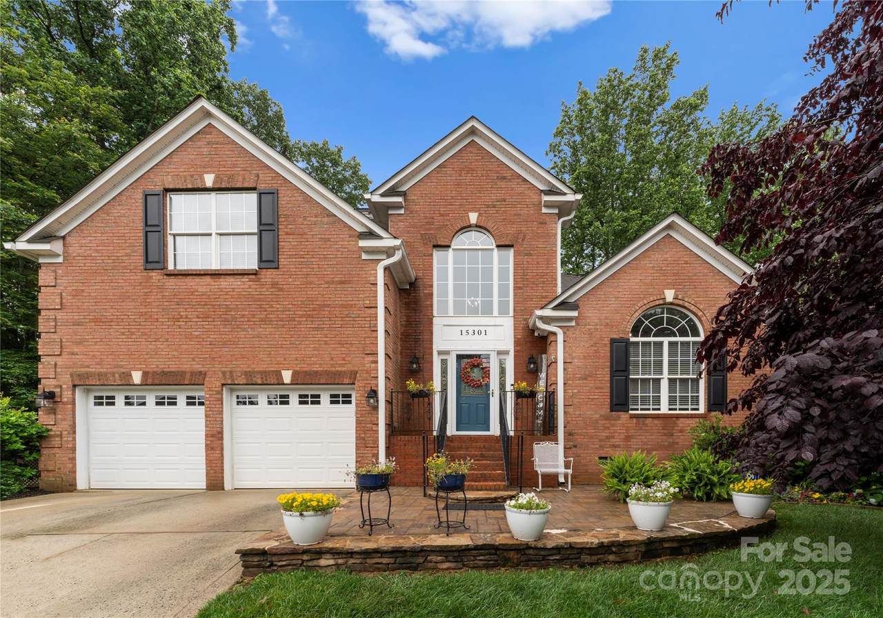15301 Marsh Field Court - Photo 1