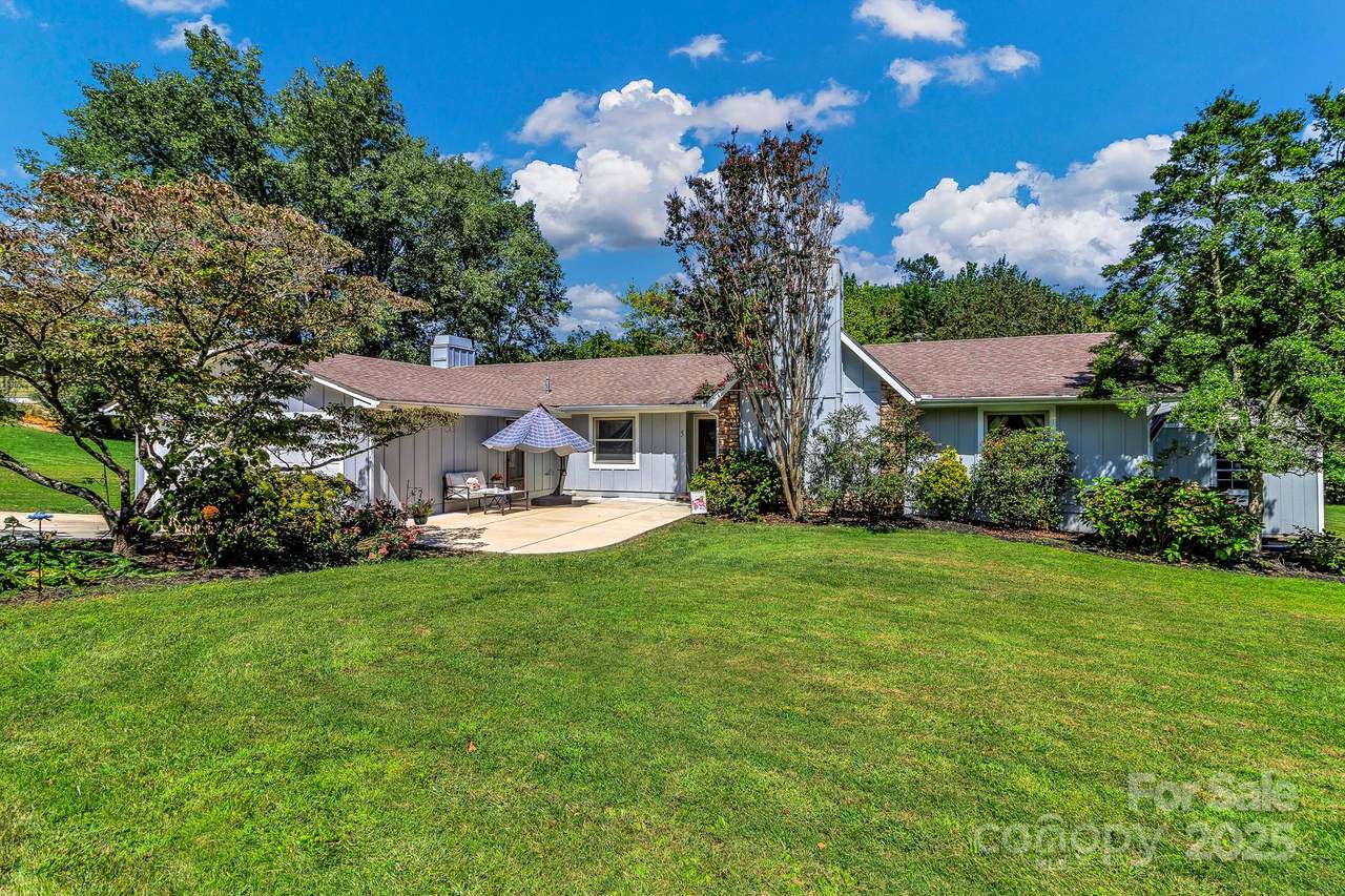 5 Fairway Drive - Photo 1