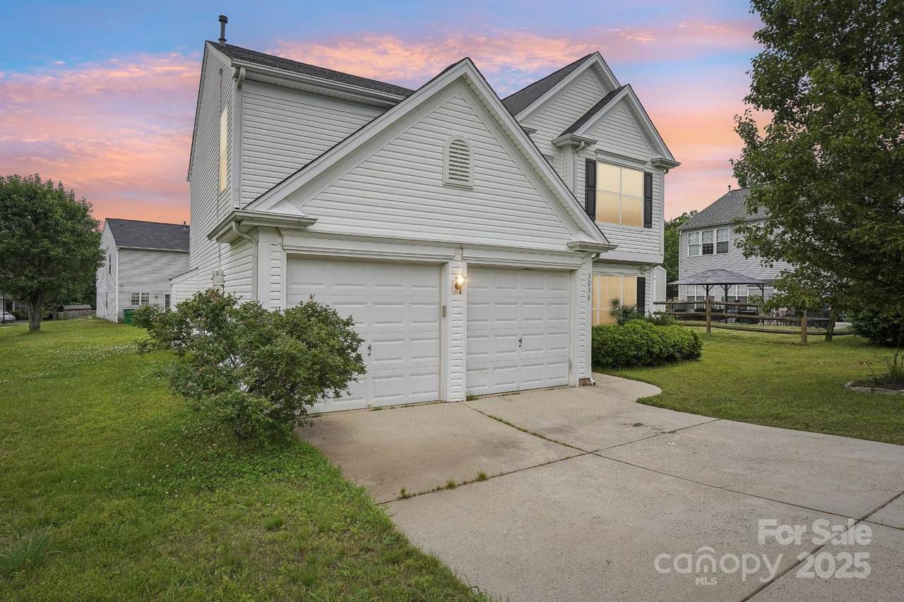 3038 Old Ironside Drive - Photo 1