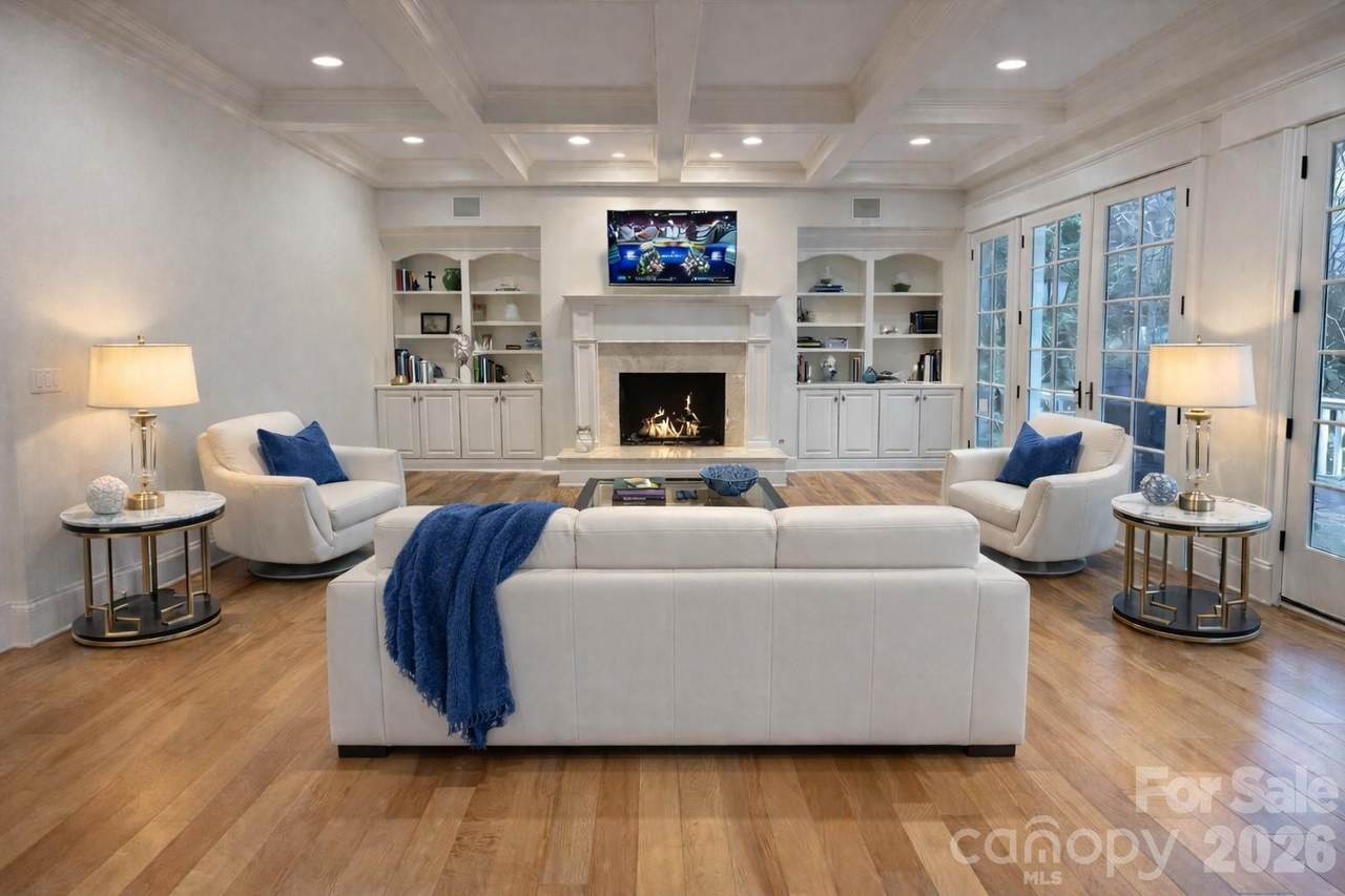 946 Laurel Creek Lane - Photo 1