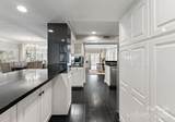 2445 Selwyn Avenue - Photo 22
