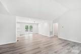 185 Hunters Point Drive - Photo 4