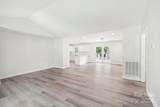 185 Hunters Point Drive - Photo 5
