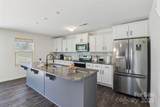 804 Yorkshire Drive - Photo 7