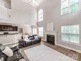 537 Montgrove Place - Photo 11