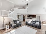 537 Montgrove Place - Photo 10