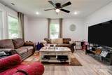 812 Kings Road - Photo 3