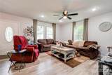 812 Kings Road - Photo 4