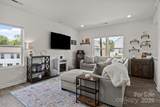 1207 Skyflower Way - Photo 8