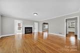 1221 Oakwood Avenue - Photo 2