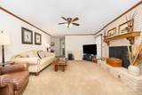 4630 Woodleaf Road - Photo 14