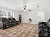 3047 Meadow Knoll Drive - Photo 9