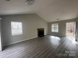 2000 Teddington Drive - Photo 4