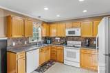 2765 Hollybrook Lane - Photo 10