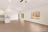 3346 Yorkshire Drive - Photo 2