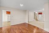 1082 Kingsway Drive - Photo 14