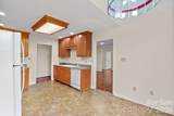 1082 Kingsway Drive - Photo 24