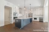 20392 Queens Street - Photo 2
