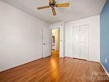 869 Sandburg Terrace - Photo 23